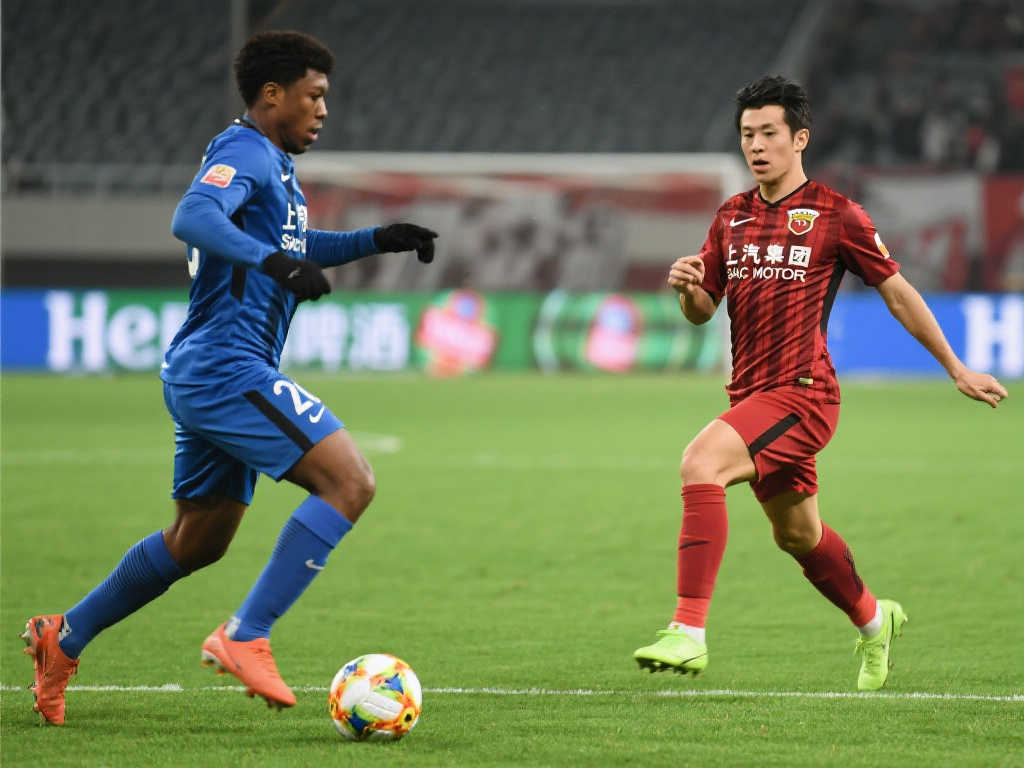 现出非凡的 现出非凡的